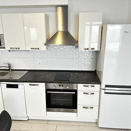 Apartments Danica Промайна Екстер'єр фото