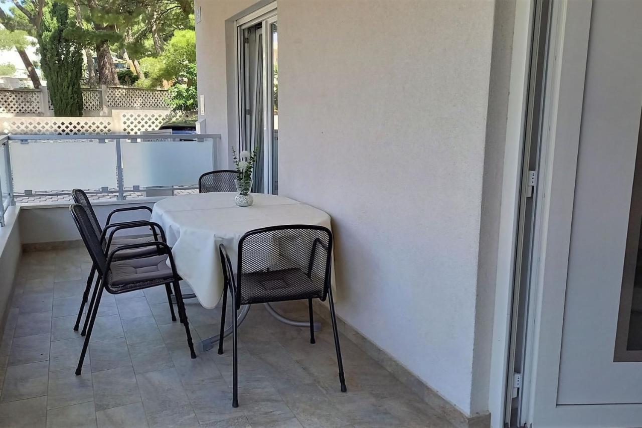 Apartments Danica Промайна Екстер'єр фото