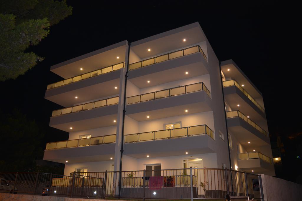 Apartments Danica Промайна Екстер'єр фото
