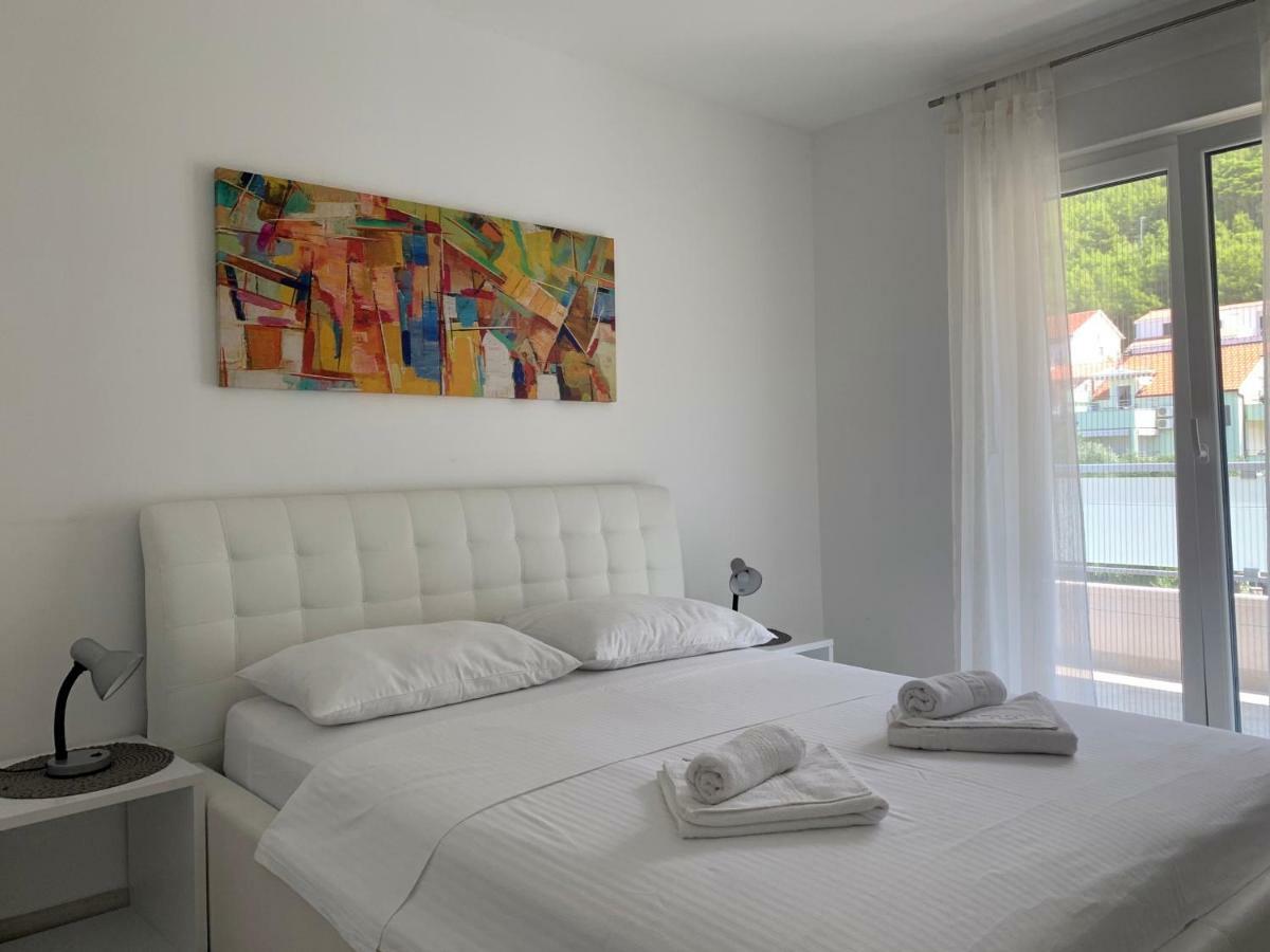 Apartments Danica Промайна Екстер'єр фото