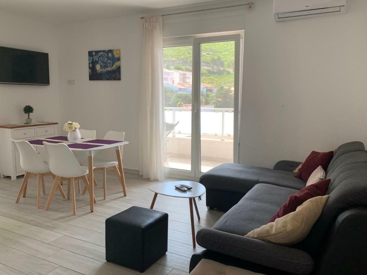 Apartments Danica Промайна Екстер'єр фото